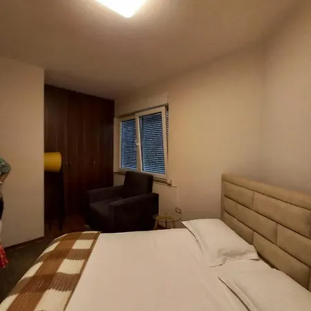 게스트하우스 Penthouse & Aparts