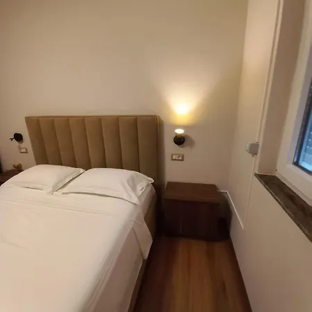 게스트하우스 Penthouse & Aparts
