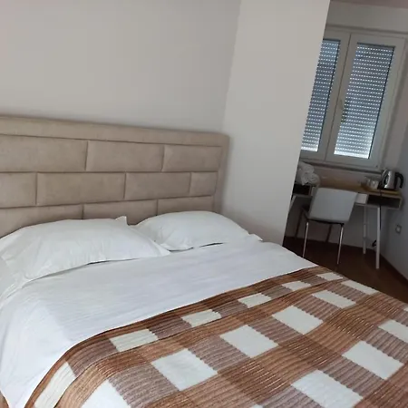 Penthouse & Aparts ゲストハウス